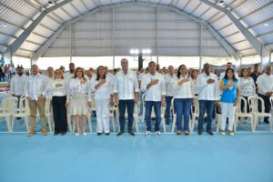 Abinader entrega remozado el Polideportivo de Las Caobas