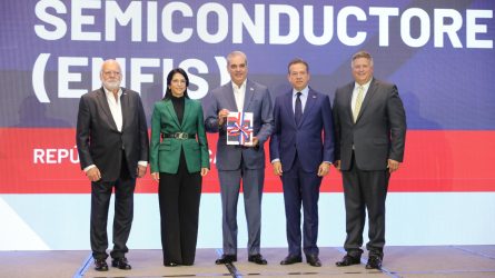 Gobierno busca posicionar RD en industria semiconductores Gobierno busca posicionar RD en industria semiconductores