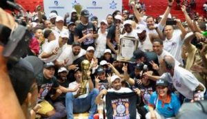 Titanes barren a los Metros y se coronan campeones de la LNB