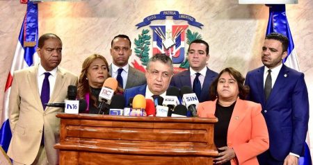 Denuncia “asedio” de la Fuerza del Pueblo a dirigentes del PLD