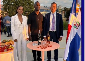 PRAGA: Consulado celebra con éxito su Noche Dominicana