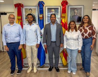 BARCELONA: Consulado RD 
recibe a chef Osorio Mojica
