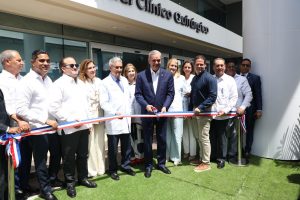Presidente Abinader inaugura hospital de alta tecnología