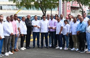 Turismo RD dona 38 camiones a localidades vocación turística