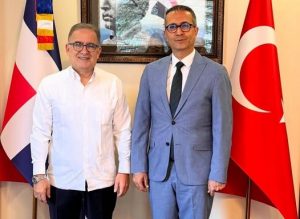 TURQUIA: Embajador RD recibe presidente Instituto Yunus Emre