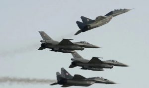 Polonia cierra temporalmente  espacio aéreo por ataques rusos