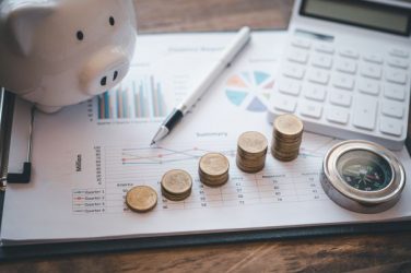 Dominicanos optimistas sobre sus finanzas, pero gastan menos Dominicanos optimistas sobre sus finanzas, pero gastan menos