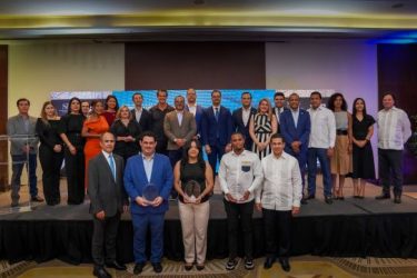 Superintendencia de Valores premia concurso investigación Superintendencia de Valores premia concurso investigación