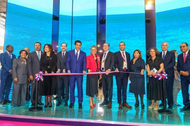 En inauguración feria en París, RD anuncia vuelos a Punta Cana