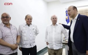 Hipólito Mejía visita al alcalde de Santiago, Ulises Rodríguez