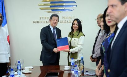 Faride y Comisión de Reforma Policial se reúnen con Leonel