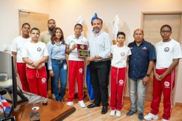 INEFI reconoce al ajedrecista Ángel Lara tras ganar en Brasil