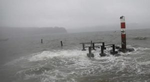 Por un terremoto 7,7 en Rusia declararon amenaza de tsunami