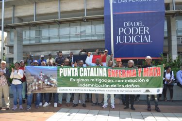 Presentan querella colectiva por «delitos» planta Punta  Catalina