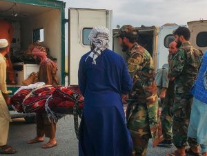 800 muertos y 2.800 heridos en un terremoto en Afganistán