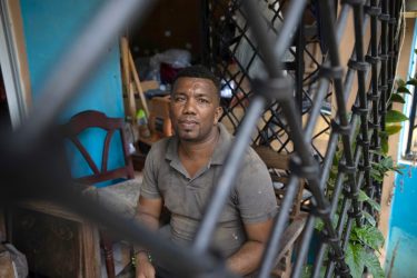 Dominicanos narran su deportación desde Puerto Rico Dominicanos narran su deportación desde Puerto Rico
