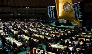 Asamblea de la ONU aprueba permitir que Palestina participe
