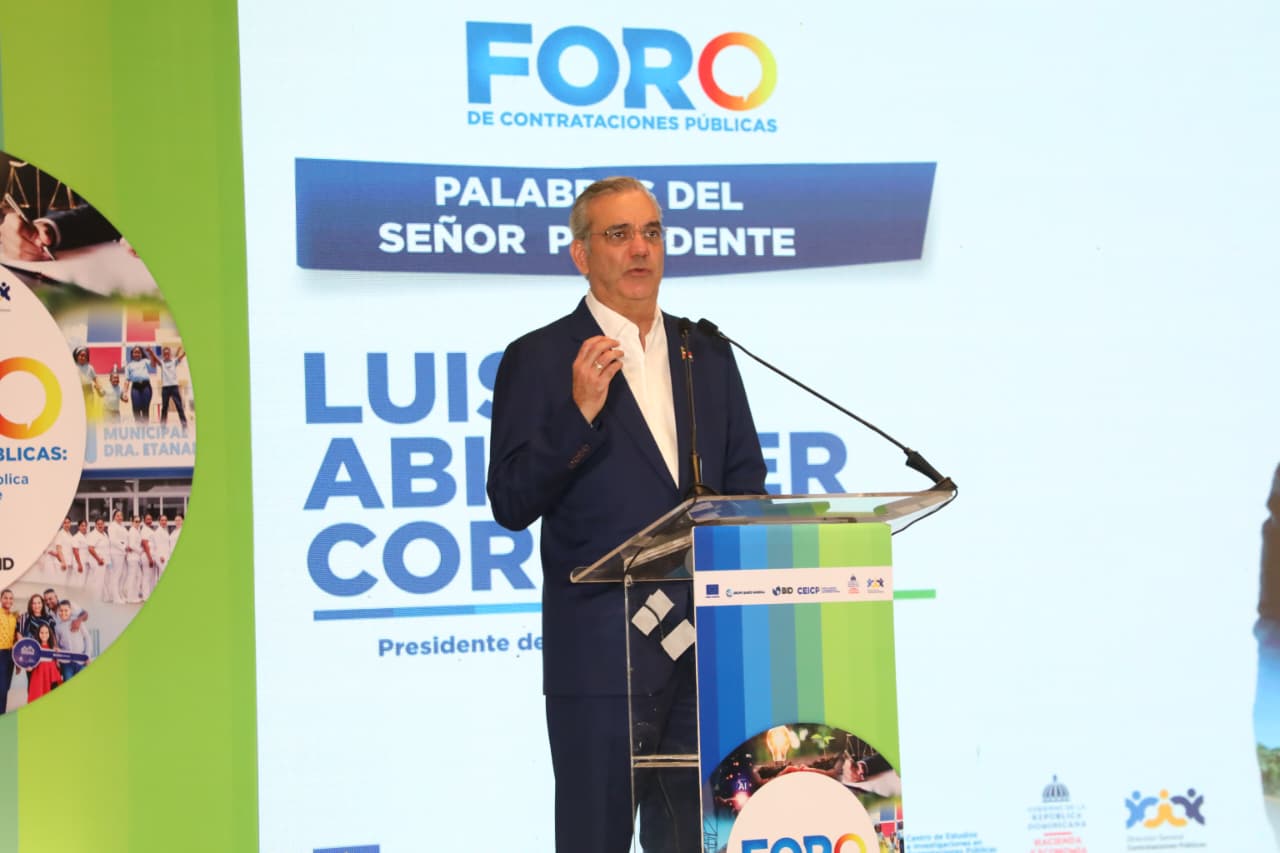 Dice nueva ley transforma las compras estatales dominicanas imagen