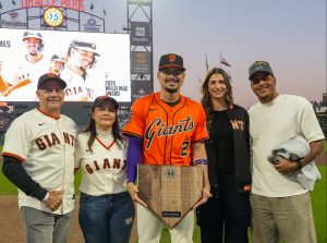 Willy Adames es galardonado con el premio Willie McCovey
