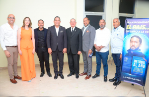 Lanzan “Un Libro al Año” plantea combatir crisis lectura 