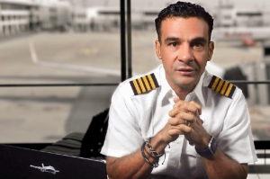 Piloto dominicano lanza canal de enseñanza aérea en YouTube