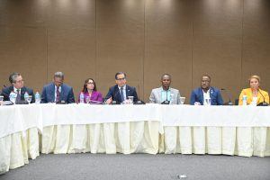 Diputados reúnen empresarios para hablar del Código Laboral