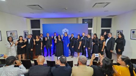 Juramentan directiva Sociedad Dominicana de Medios Digitales