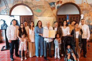 Alcaldía reconoce de manera póstuma a munícipe del DN