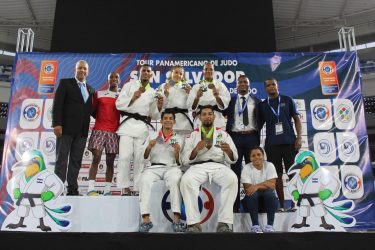 Judocas obtienen oro, plata y par de bronce en El Salvador