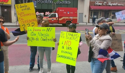 NY: Protestan frente Consulado contra gestión de Luis Abinader NY: Protestan frente Consulado contra gestión de Luis Abinader