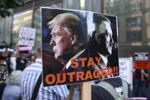 Trump amenaza con quitar los permisos a canales lo critiquen