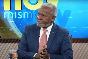 Paredes considera «barbaridad» gobierno no construya escuelas