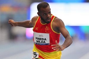 David Pineda corona campeón paralímpico del mundo en India