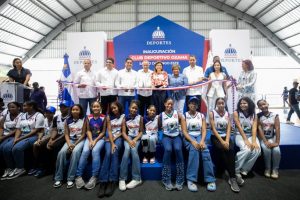 Gobierno inaugura un bajo techo en el Ensanche Ozama