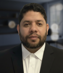 Lo que falta tras “plásticos por útiles escolares”