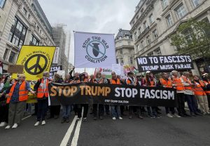 Londres: Miles protestan contra Trump; en Windsor le agasajan