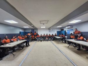 Derrumbe en Bonao aisló a 80 obreros en galería de una mina