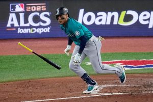 Raleigh da jonrón, Polanco impulsa 2 y Marineros vencen 3-1 a Toronto