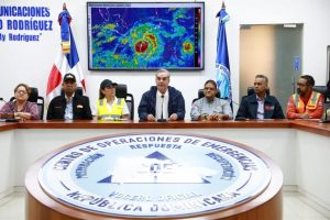 Evacuan a residentes de zonas vulnerables de R. Dominicana