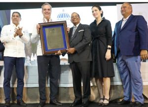 Hacendados RD piden permisos de trabajo para inmigrantes Hacendados RD piden permisos de trabajo para inmigrantes