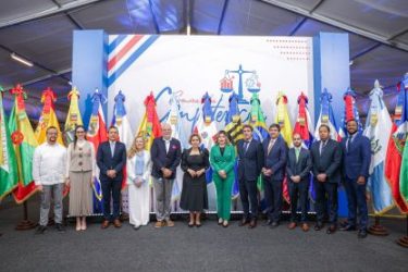 RD lidera debate sobre competencia digital RD lidera debate sobre competencia digital