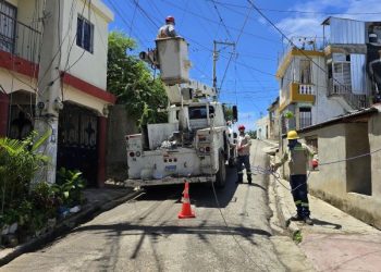 SANTIAGO: Entregan segunda etapa de alumbrado público