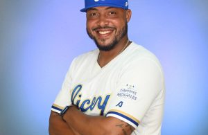 César Cabral firma con Phillies en Dominican Summer League César Cabral firma con Phillies en Dominican Summer League