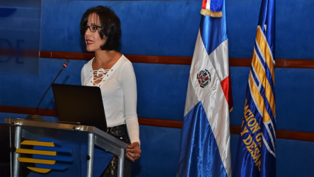 Solicita la revisión legal política de no reembolso en la ONAPI