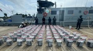 La DNCD ocupa 650 paquetes de cocaína cerca costas de Baní