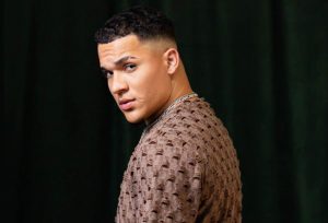 Debuta en Premios Billboard 2025 promesa de merengue RD