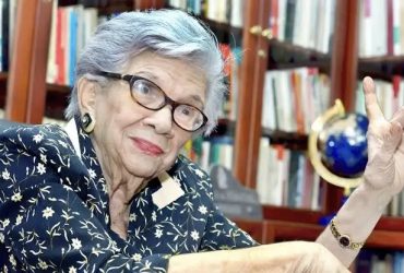 Yvelisse Prats Ramírez: Una Mujer en Plural (OPINIÓN) Yvelisse Prats Ramírez: Una Mujer en Plural (OPINIÓN)