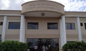 Pena máxima para hombre mató expareja y le incendió vivienda