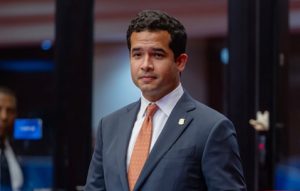 Omar Fernández cuestiona avances de la reforma policial