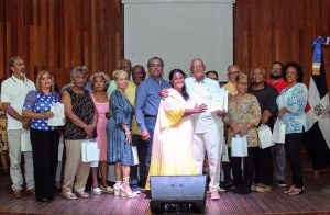 Presentan en San Cristóbal el libro ¨Al rescate de un legado¨
